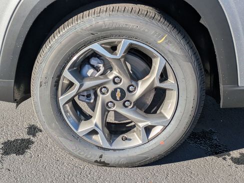 New 2026 Chevrolet Trax LT image 21