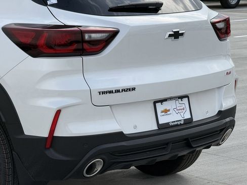 New 2026 Chevrolet TrailBlazer RS w/ Convenience Package FWD image 6
