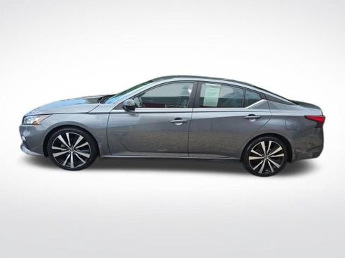Used 2019 Nissan Altima 2.5 SR FWD image 2