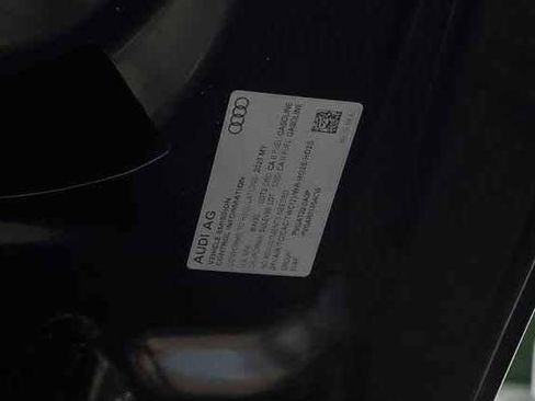 Used 2023 Audi Q5 e Premium Plus w/ Premium Plus Package image 30