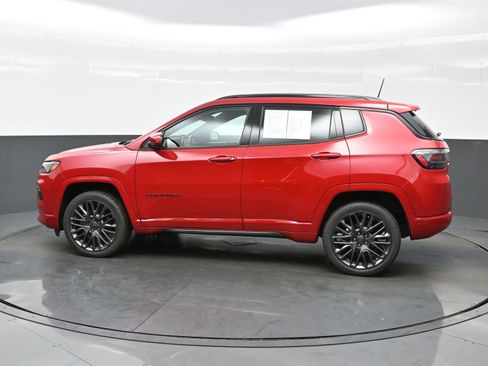 Used 2022 Jeep Compass Limited w/ (RED) Package AWD/4WD image 3