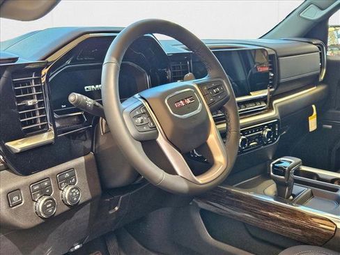 New 2025 GMC Sierra 1500 Elevation w/ Preferred Package image 3