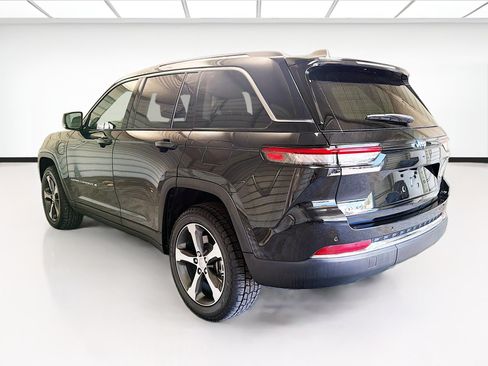 Used 2023 Jeep Grand Cherokee 4WD 4xe image 6