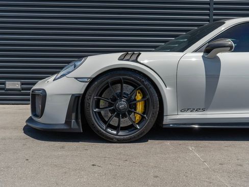 Used 2018 Porsche 911 GT2 RS RWD image 12
