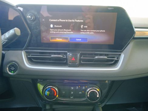 Used 2025 Chevrolet TrailBlazer LT image 33