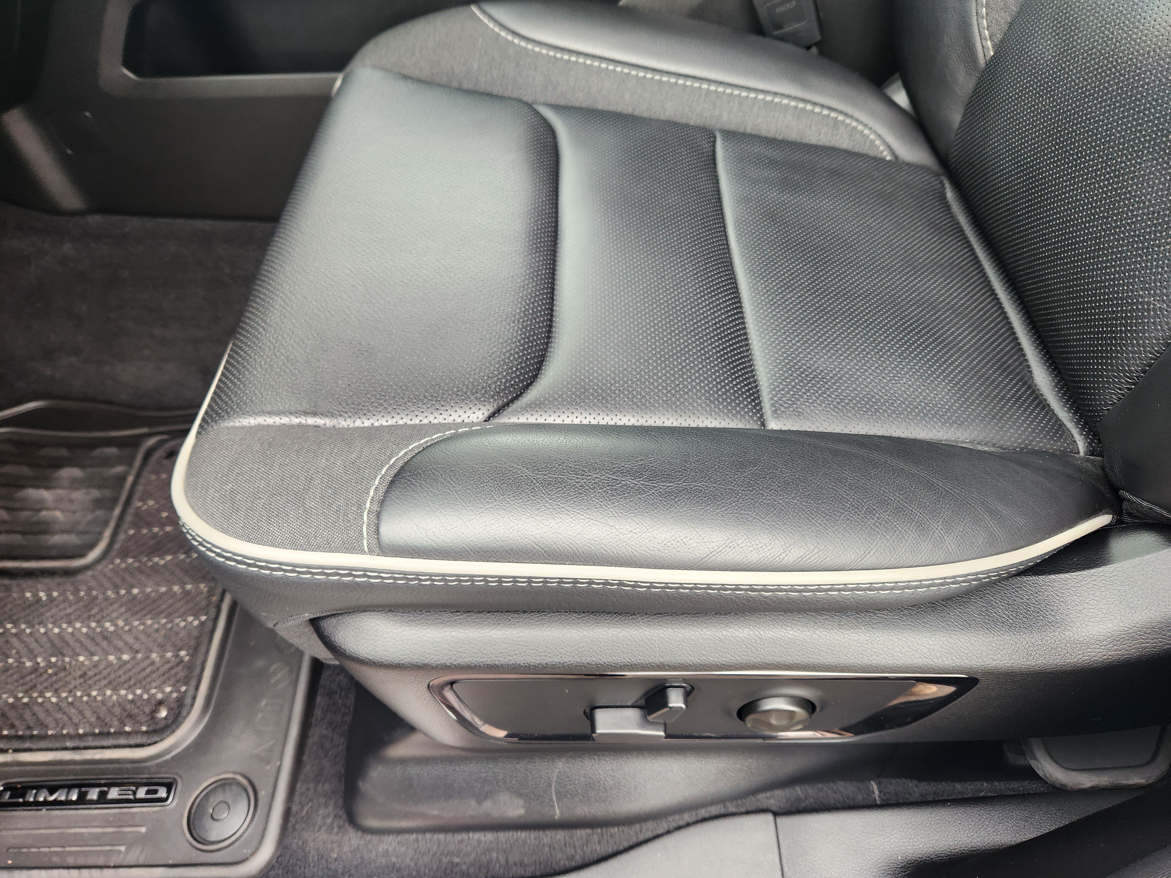 Used 2025 RAM 1500 Limited AWD/4WD image 30