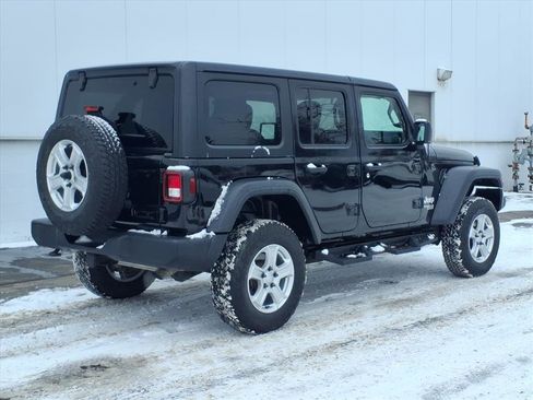 Used 2018 Jeep Wrangler Unlimited Sport S image 6