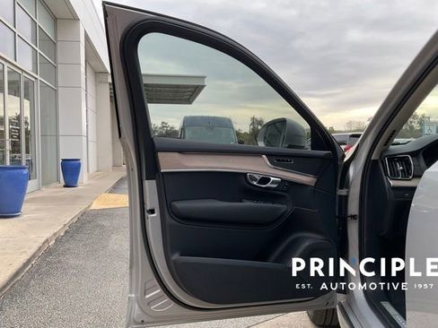 Certified 2025 Volvo XC90 B5 Plus image 27