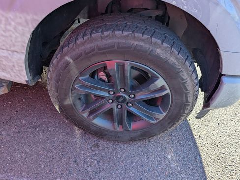 Used 2023 Ford F150 Lariat w/ Max Trailer Tow Package image 5