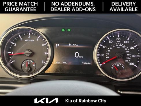 Used 2022 Kia Carnival LX image 25