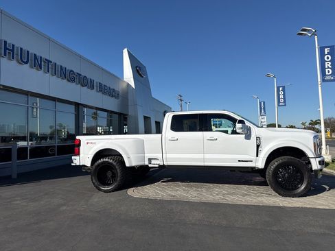 Used 2026 Ford F450 Lariat w/ FX4 Off-Road Package image 3