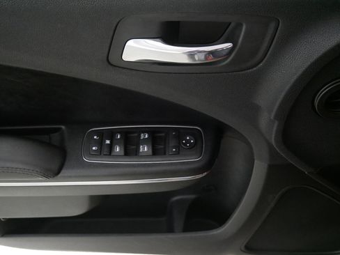 Used 2013 Dodge Charger SXT image 19
