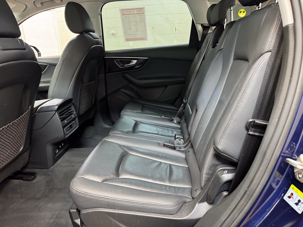 Used 2022 Audi Q7 3.0T Premium AWD/4WD image 17