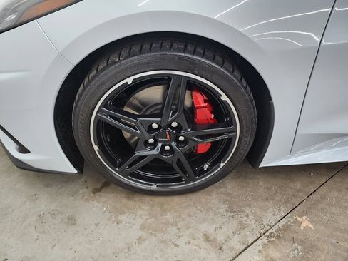 Used 2024 Chevrolet Corvette Stingray Convertible w/ Z51 Performance Package RWD image 35