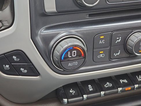 Used 2016 GMC Sierra 2500 SLT w/ Duramax Plus Package image 27