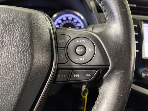 Certified 2020 Toyota Camry SE FWD image 27