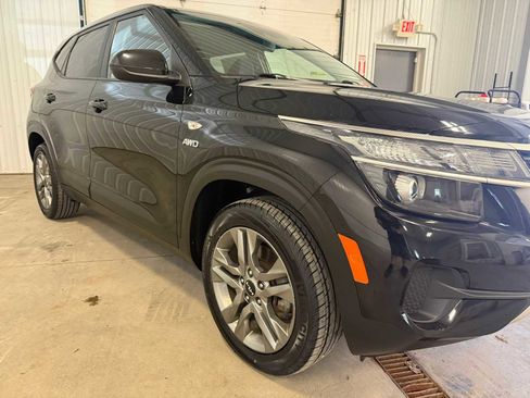 Used 2022 Kia Seltos LX AWD/4WD image 10