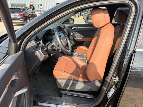 Used 2025 Audi Q3 2.0T Premium AWD/4WD image 11