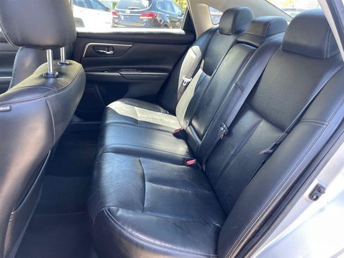 Used 2018 Nissan Altima 2.5 SL FWD image 11