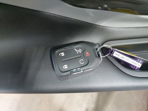 Used 2023 GMC Terrain SLE w/ Driver Convenience Package image 34