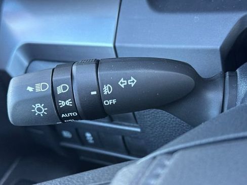 Used 2025 Toyota Tacoma SR5 image 37