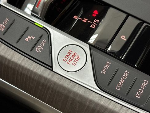 Used 2026 BMW 330i Sedan w/ Convenience Package image 19