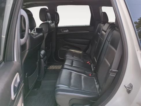 Used 2018 Jeep Grand Cherokee High Altitude AWD/4WD image 15