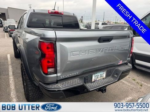 Used 2024 Chevrolet Colorado ZR2 w/ ZR2 Convenience Package III image 3