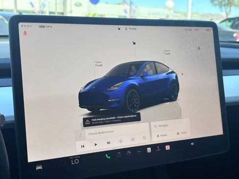 Used 2023 Tesla Model Y Performance image 14