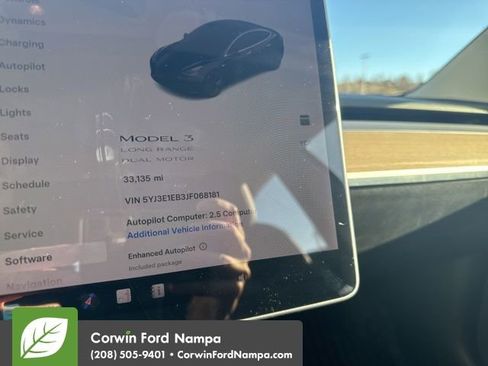 Used 2018 Tesla Model 3 Long Range image 12