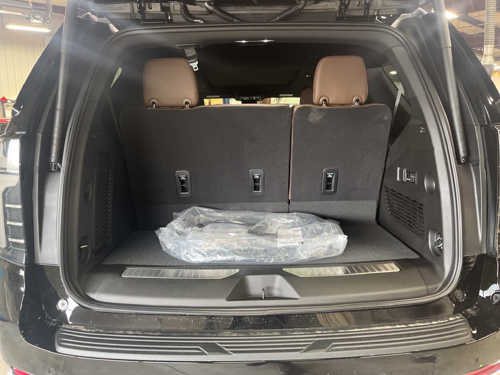 New 2026 Chevrolet Tahoe High Country AWD/4WD image 23
