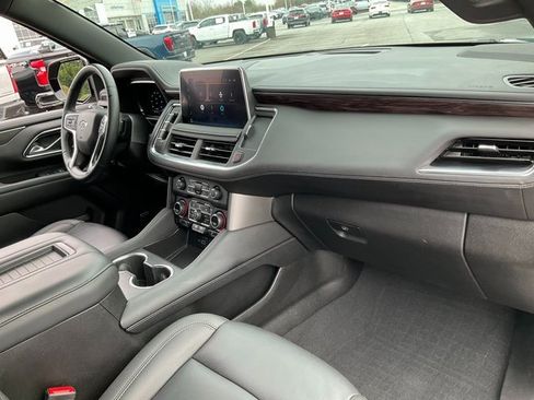 Certified 2024 Chevrolet Suburban Z71 w/ Luxury Package image 23