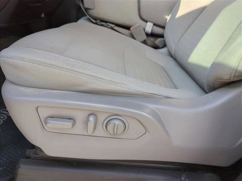 Used 2019 Chevrolet Silverado 1500 LT w/ Texas Edition RWD image 12