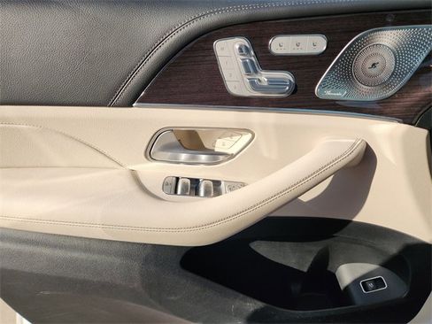 Used 2022 Mercedes-Benz GLS 450 4MATIC image 22