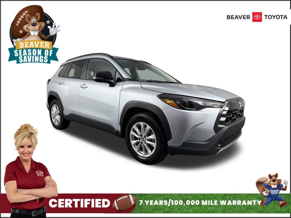 Used 2026 Toyota Corolla Cross LE FWD image 1
