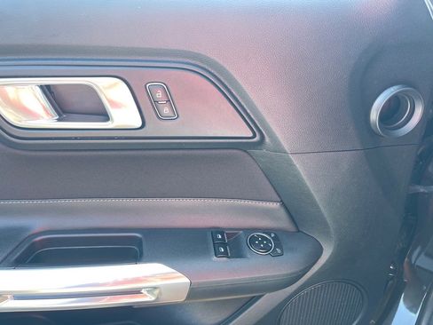 Used 2023 Ford Mustang Coupe image 8