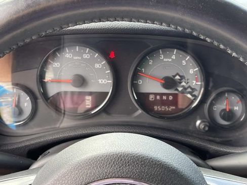 Used 2017 Jeep Wrangler Unlimited Sahara AWD/4WD image 35