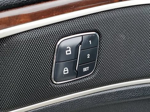 Used 2017 Lincoln MKZ Reserve FWD image 24