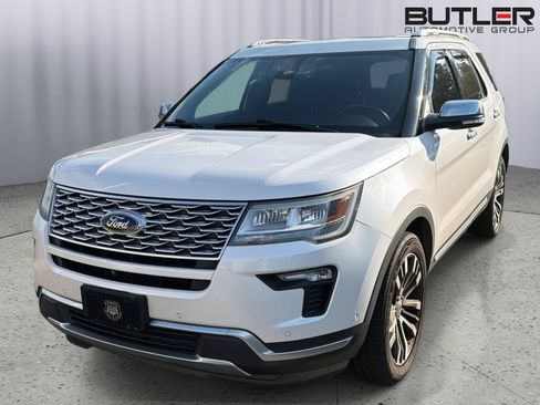 Used 2018 Ford Explorer Platinum AWD/4WD image 3