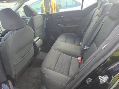 Used 2021 Nissan Altima 2.5 SV FWD image 10