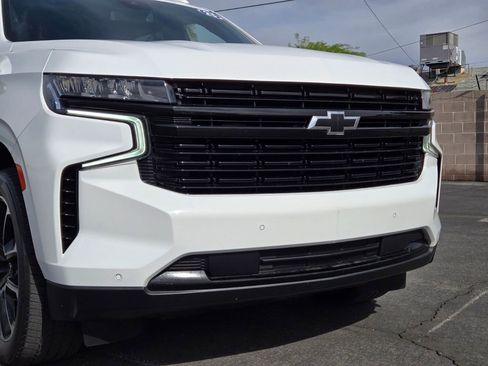 Used 2023 Chevrolet Suburban RST AWD/4WD image 8
