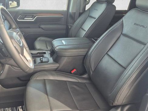 Used 2025 GMC Sierra 2500 Denali w/ Denali Reserve Package image 16