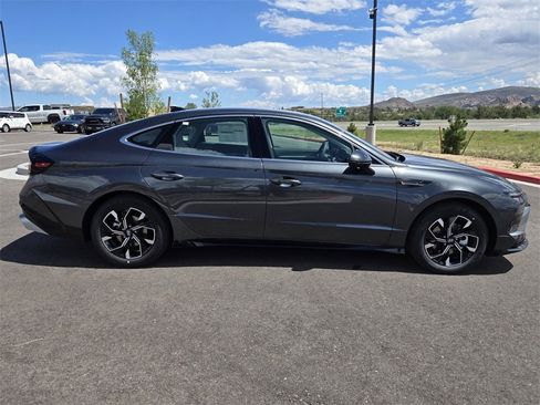 New 2025 Hyundai Sonata SEL image 3
