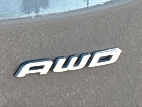 Used 2024 Ford Edge SEL image 23