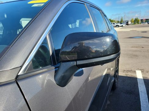 Used 2025 Toyota RAV4 LE FWD image 7