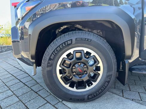 New 2026 Toyota 4Runner TRD Off-Road Premium AWD/4WD image 18
