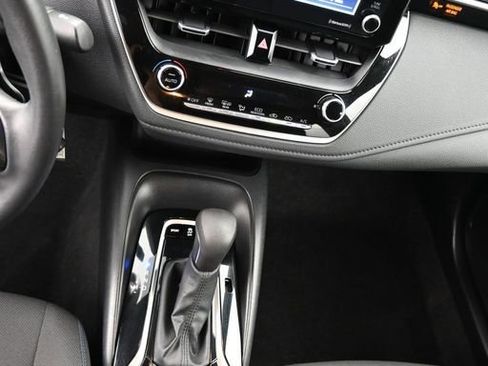 Used 2022 Toyota Corolla SE image 37