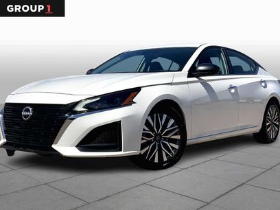 Used 2025 Nissan Altima 2.5 SV