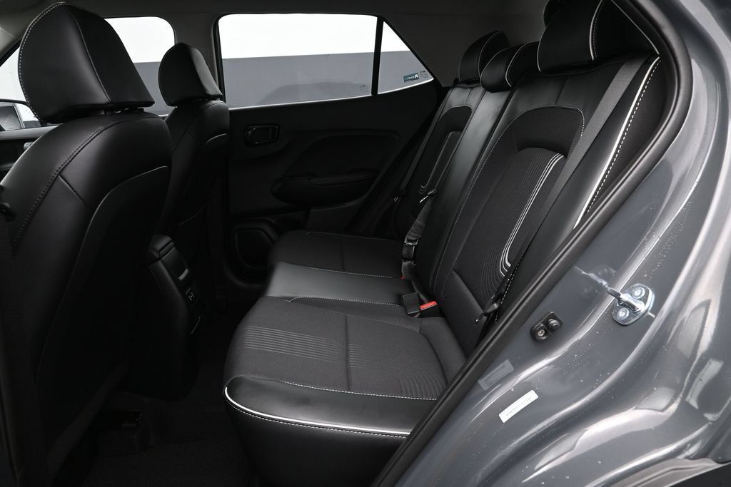 Certified 2026 Hyundai Venue SEL FWD image 12