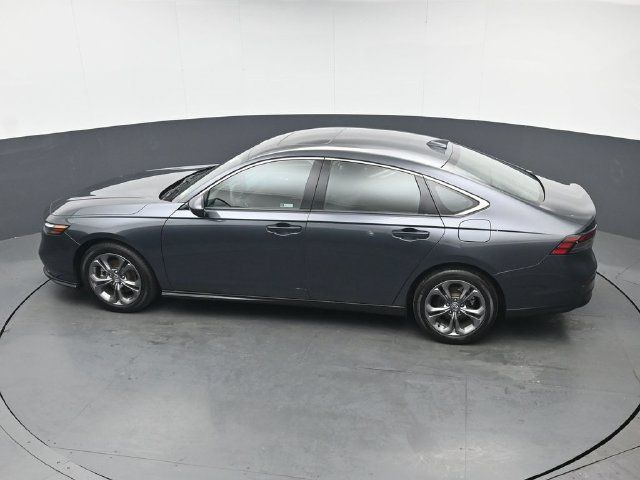 Used 2023 Honda Accord EX image 32